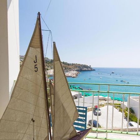 Balcone Sul Mare Di Castro Daire Castro  Dış mekan fotoğraf